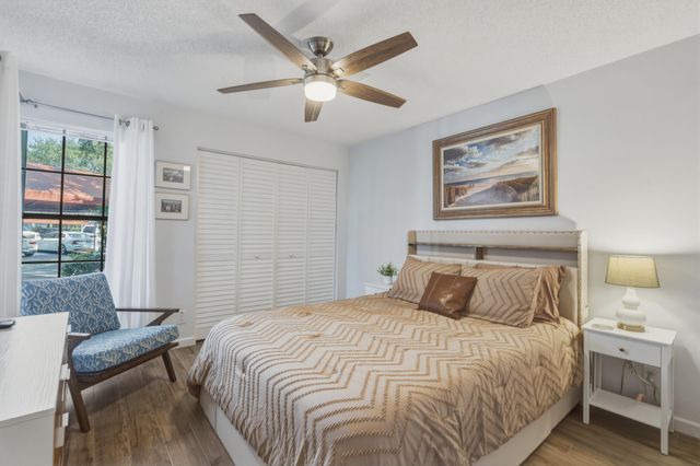 2359 Treasure Isle Drive 34, Palm Beach Gardens, FL 33410