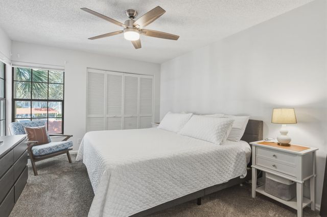 2359 Treasure Isle Drive 34, Palm Beach Gardens, FL 33410
