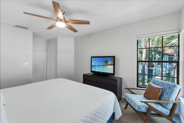 2359 Treasure Isle Drive 34, Palm Beach Gardens, FL 33410