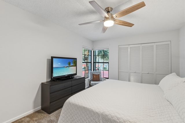 2359 Treasure Isle Drive 34, Palm Beach Gardens, FL 33410