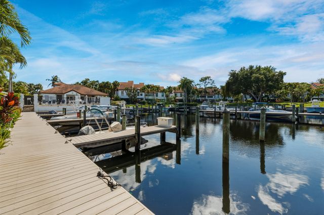 2359 Treasure Isle Drive 34, Palm Beach Gardens, FL 33410