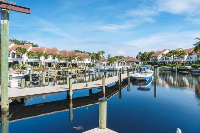 2359 Treasure Isle Drive 34, Palm Beach Gardens, FL 33410