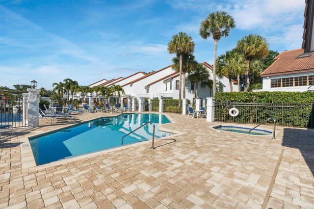 2359 Treasure Isle Drive 34, Palm Beach Gardens, FL 33410