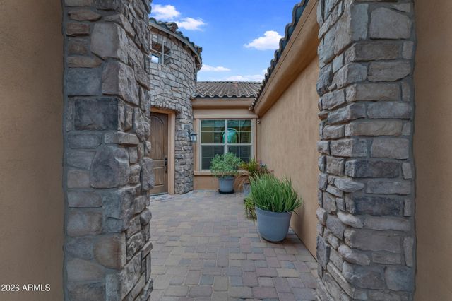 18245 W THISTLE LANDING Drive, Goodyear, AZ 85338