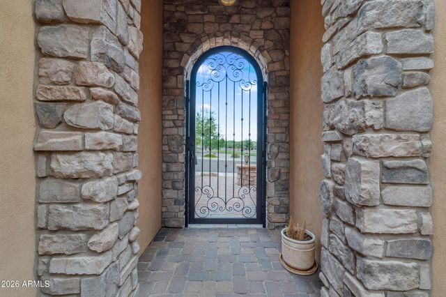 18245 W THISTLE LANDING Drive, Goodyear, AZ 85338