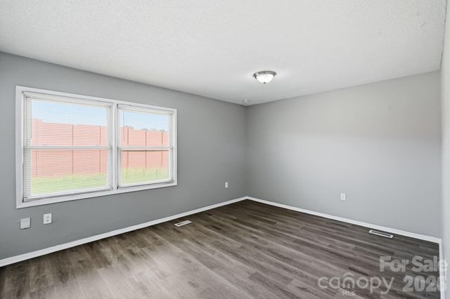 1501 Whisnant Street, Charlotte, NC 28206