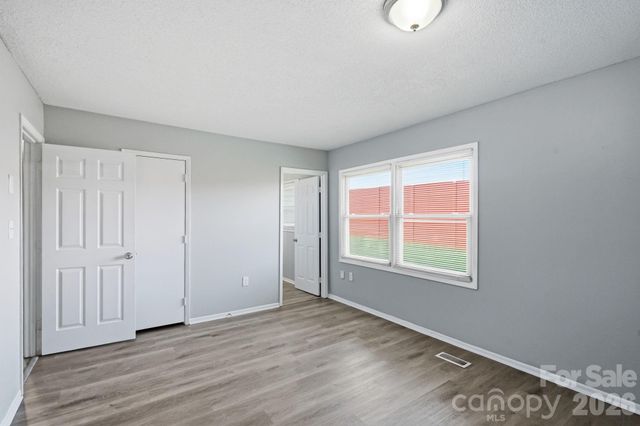 1501 Whisnant Street, Charlotte, NC 28206
