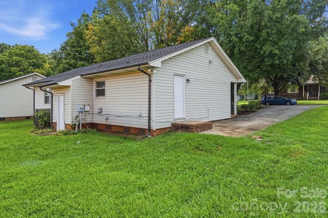 1501 Whisnant Street, Charlotte, NC 28206