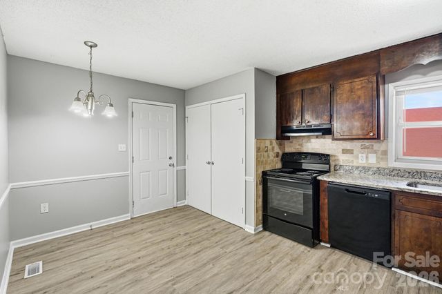 1501 Whisnant Street, Charlotte, NC 28206