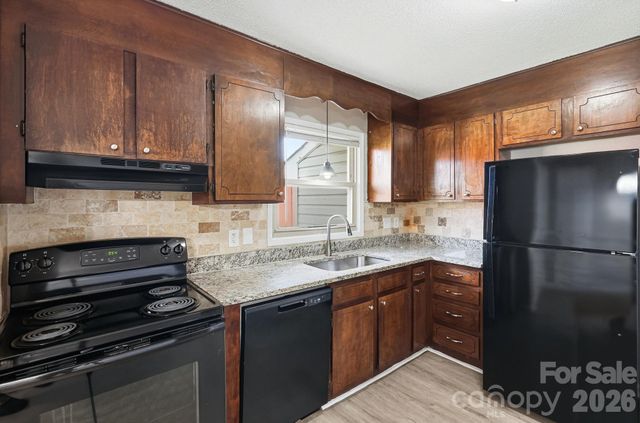 1501 Whisnant Street, Charlotte, NC 28206