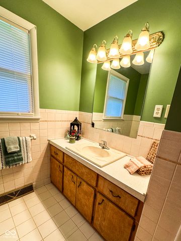 1510 Shields Avenue, Seymour, IN 47274