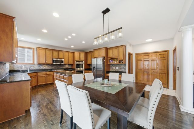3423 Goldfinch Drive, Naperville, IL 60564