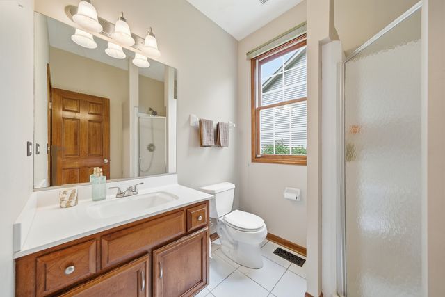 3423 Goldfinch Drive, Naperville, IL 60564