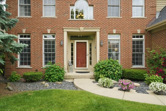 3423 Goldfinch Drive, Naperville, IL 60564