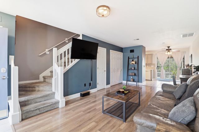 7921 Shadow Oak Drive, North Charleston, SC 29406