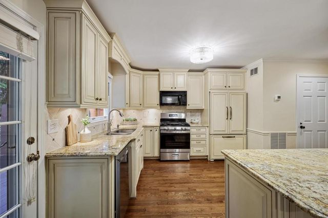 2201 Defoors Mill Drive NW, Atlanta, GA 30318