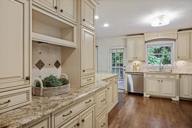 2201 Defoors Mill Drive NW, Atlanta, GA 30318