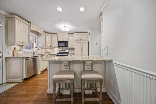 2201 Defoors Mill Drive NW, Atlanta, GA 30318