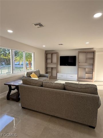 14821 Martin DR, Fort Myers, FL 33908