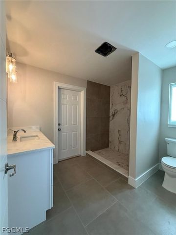 14821 Martin DR, Fort Myers, FL 33908