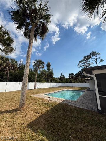 14821 Martin DR, Fort Myers, FL 33908