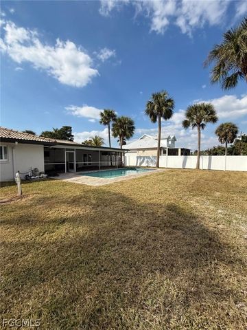 14821 Martin DR, Fort Myers, FL 33908