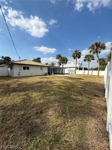 14821 Martin DR, Fort Myers, FL 33908