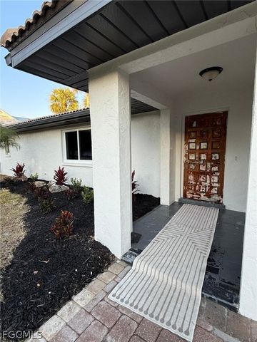 14821 Martin DR, Fort Myers, FL 33908