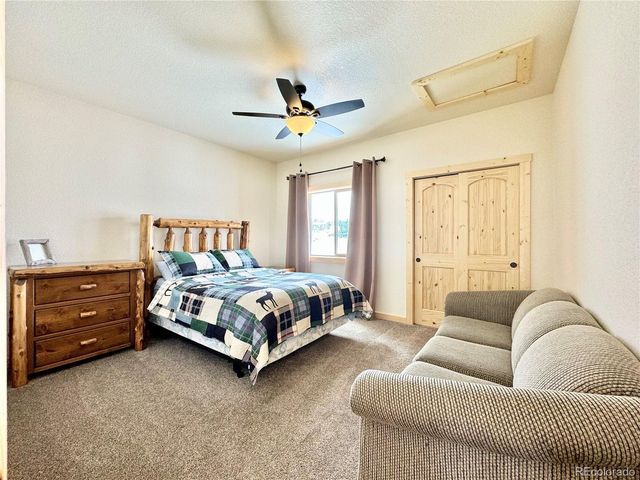 663 Arrowhead Dr, Jefferson, CO 80456