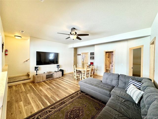 663 Arrowhead Dr, Jefferson, CO 80456