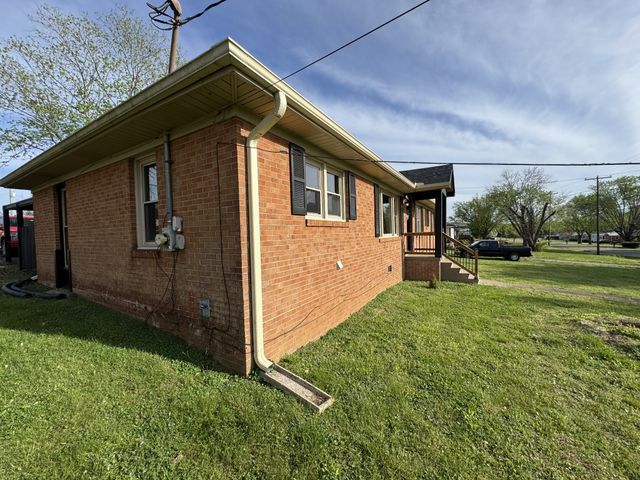129 Terry Ave, Fayetteville, TN 37334