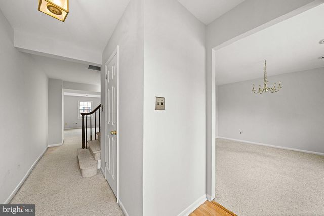 132 E GREEN VALLEY CIR, Newark, DE 19711