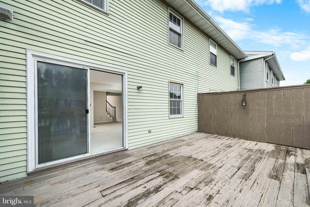 132 E GREEN VALLEY CIR, Newark, DE 19711