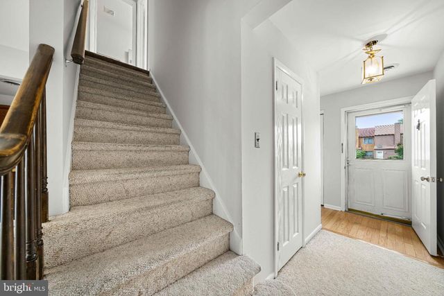 132 E GREEN VALLEY CIR, Newark, DE 19711