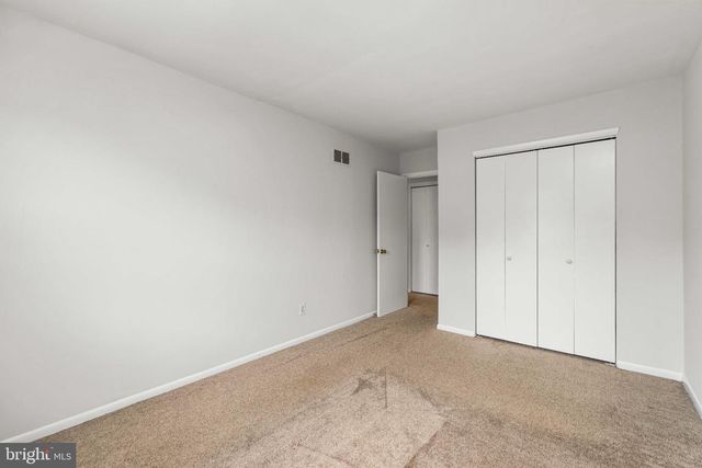132 E GREEN VALLEY CIR, Newark, DE 19711