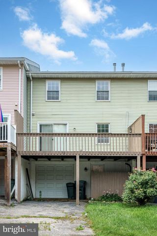 132 E GREEN VALLEY CIR, Newark, DE 19711