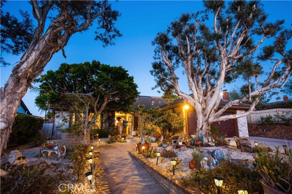 803 Hollyridge, Encinitas, CA 92024