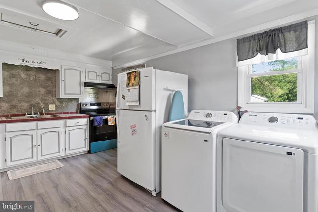 2069 SPRING RD, Carlisle, PA 17013