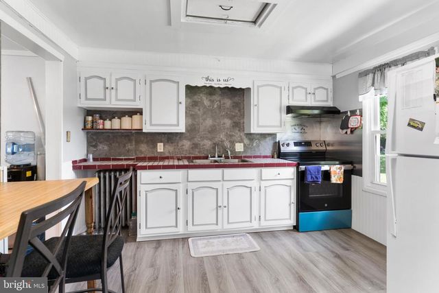 2069 SPRING RD, Carlisle, PA 17013