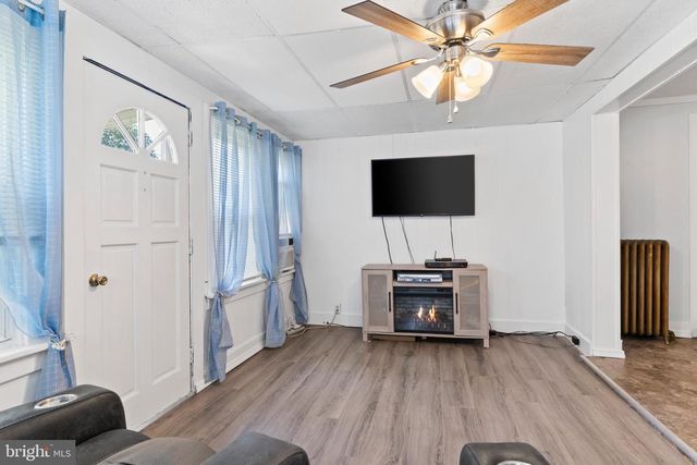 2069 SPRING RD, Carlisle, PA 17013
