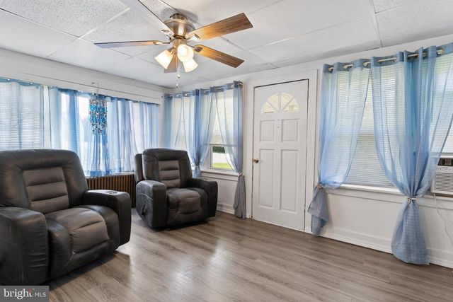2069 SPRING RD, Carlisle, PA 17013