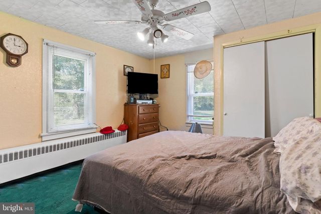 2069 SPRING RD, Carlisle, PA 17013