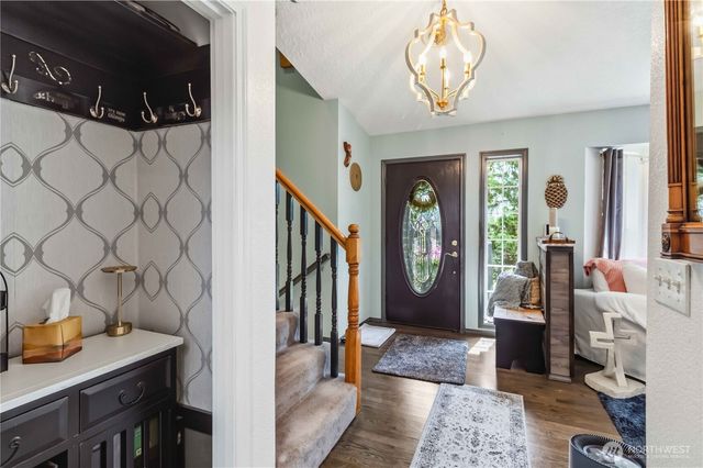 209 W Beacon Hill Drive, Longview, WA 98632