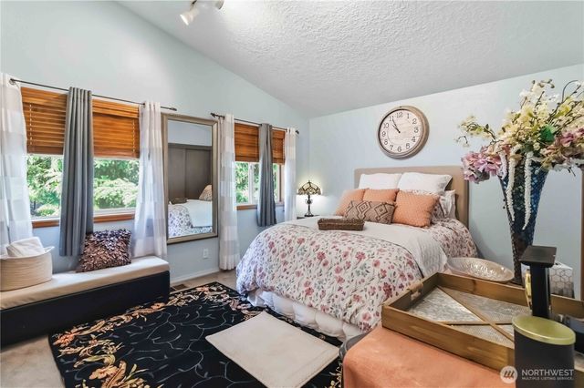 209 W Beacon Hill Drive, Longview, WA 98632
