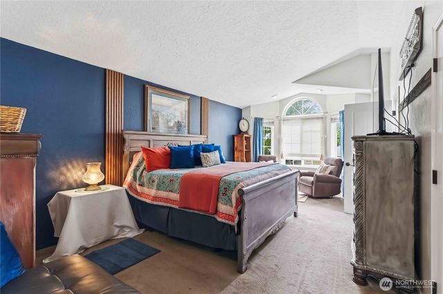 209 W Beacon Hill Drive, Longview, WA 98632