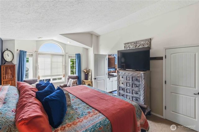 209 W Beacon Hill Drive, Longview, WA 98632