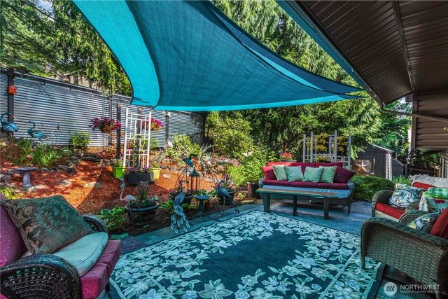 209 W Beacon Hill Drive, Longview, WA 98632