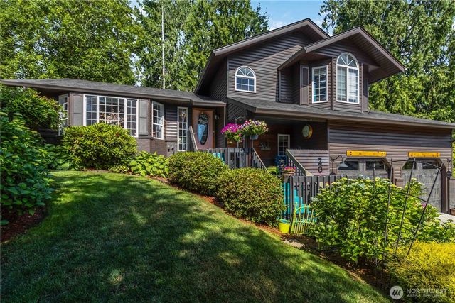 209 W Beacon Hill Drive, Longview, WA 98632