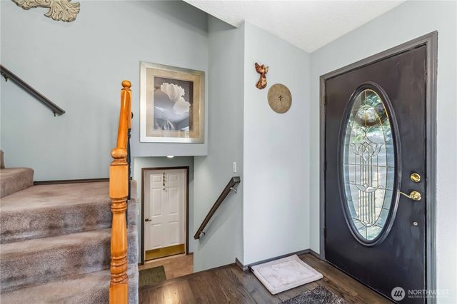 209 W Beacon Hill Drive, Longview, WA 98632