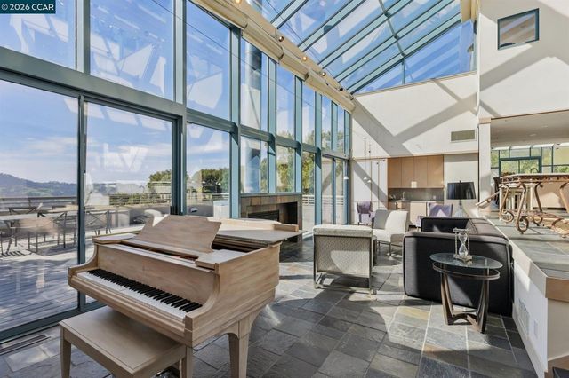 319 Tappan Terrace, Orinda, CA 94563